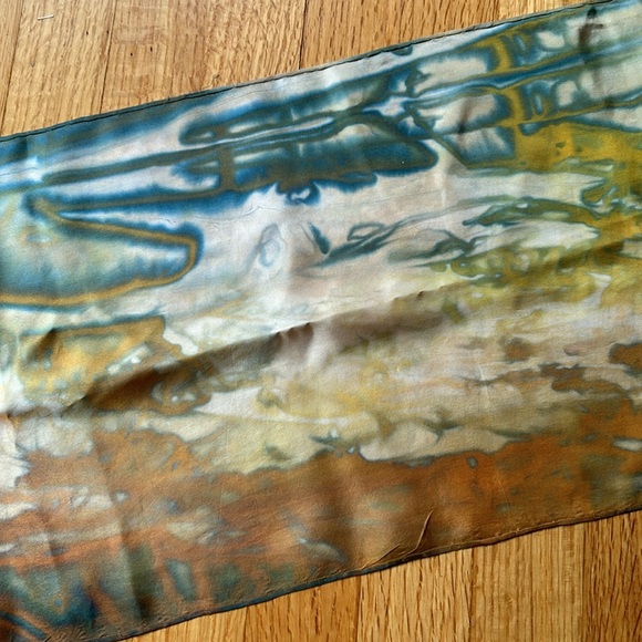 Silk scarf, tie-dye like patter gold, green, rust, blue, pink and off-white - Picture 4 of 8